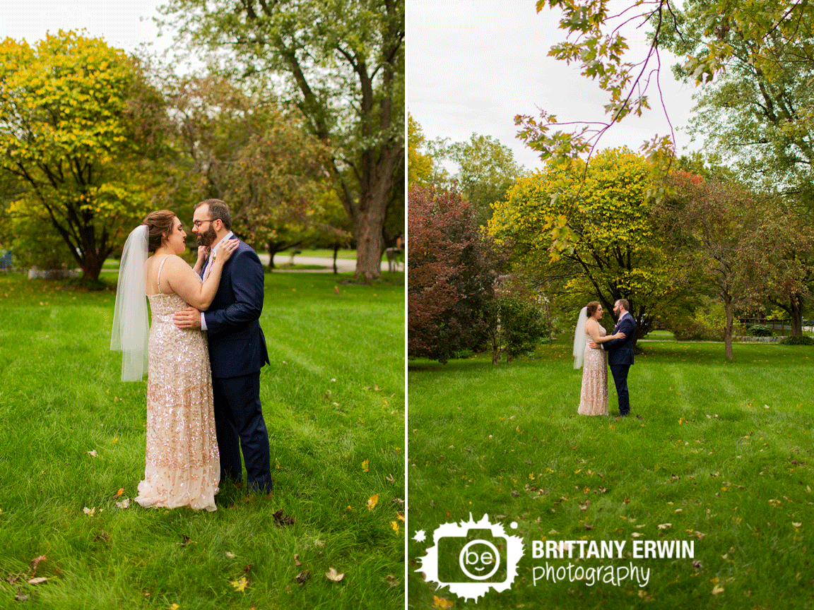 indianapolis-wedding-photographer-couple-first-look-outdoor-fall.gif