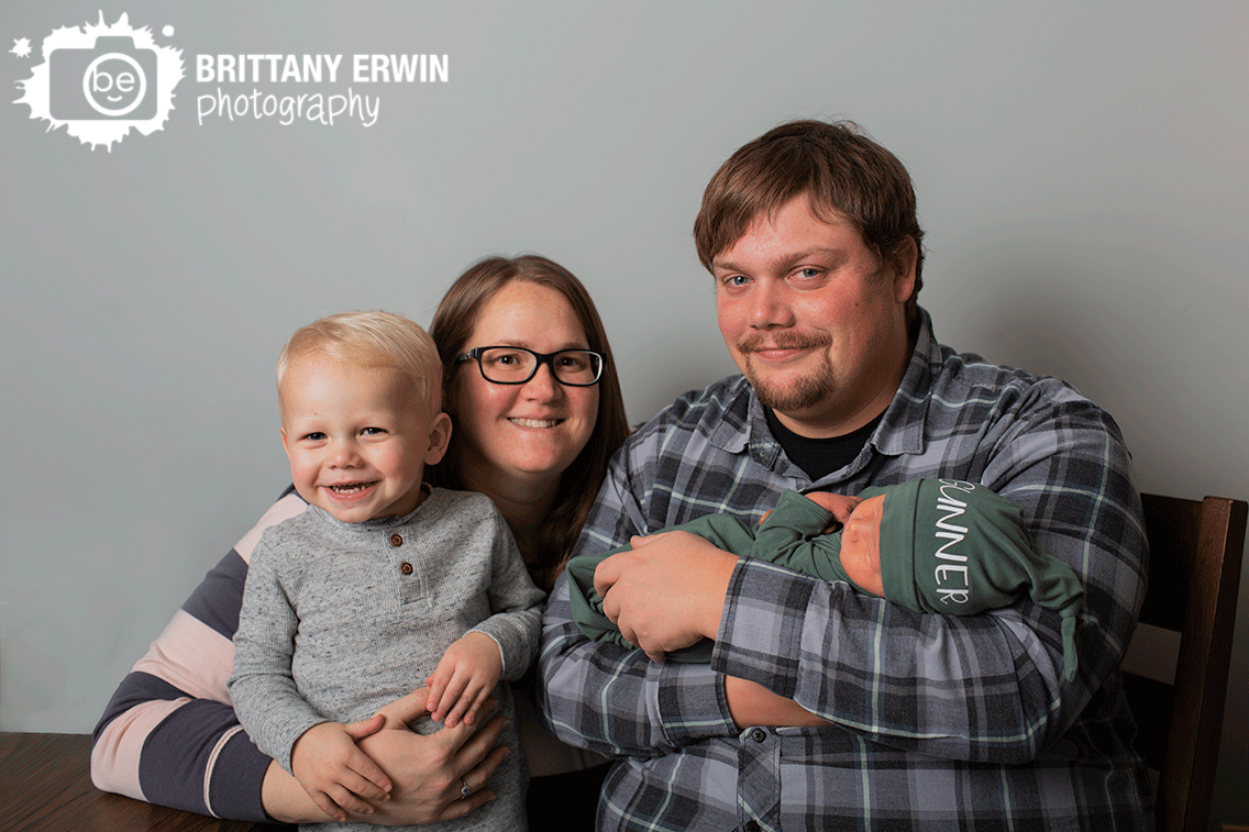 family-portrait-photographer-newborn-group-big-brother.gif