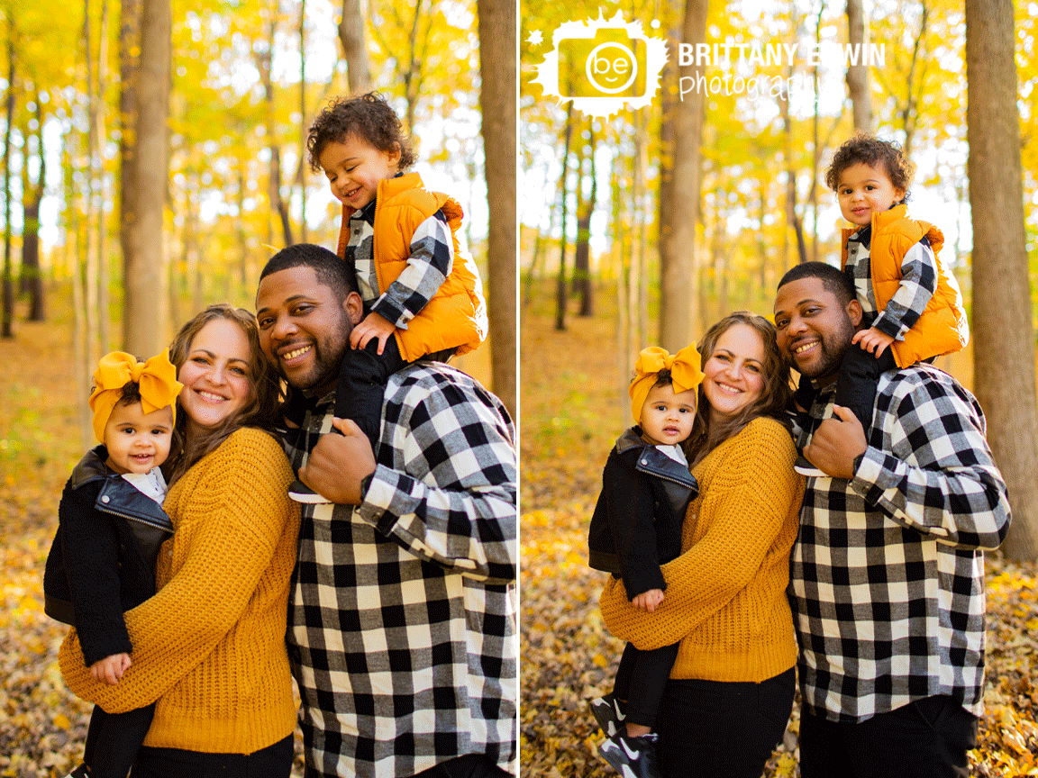 Indianapolis-portrait-photographer-family-group-outside-fall-at-Holcomb-Gardens.gif