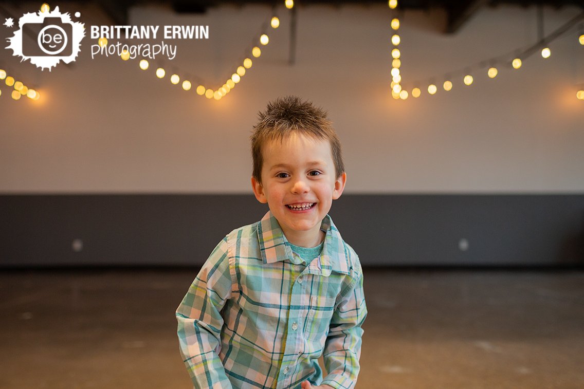 Indianapolis-portrait-photographer-toddler-birthday-boy-with-edison-bulb-twinkle-lights.jpg