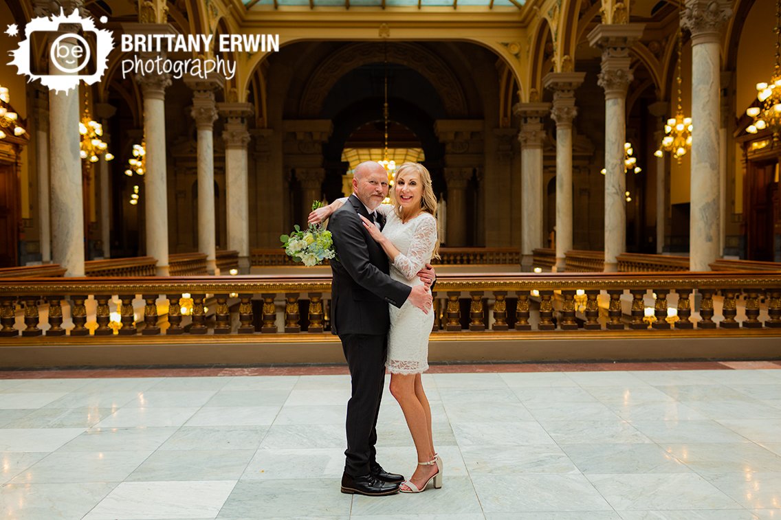 Indianapolis-capitol-building-elopement-photographer-couple-indoor-wedding.jpg