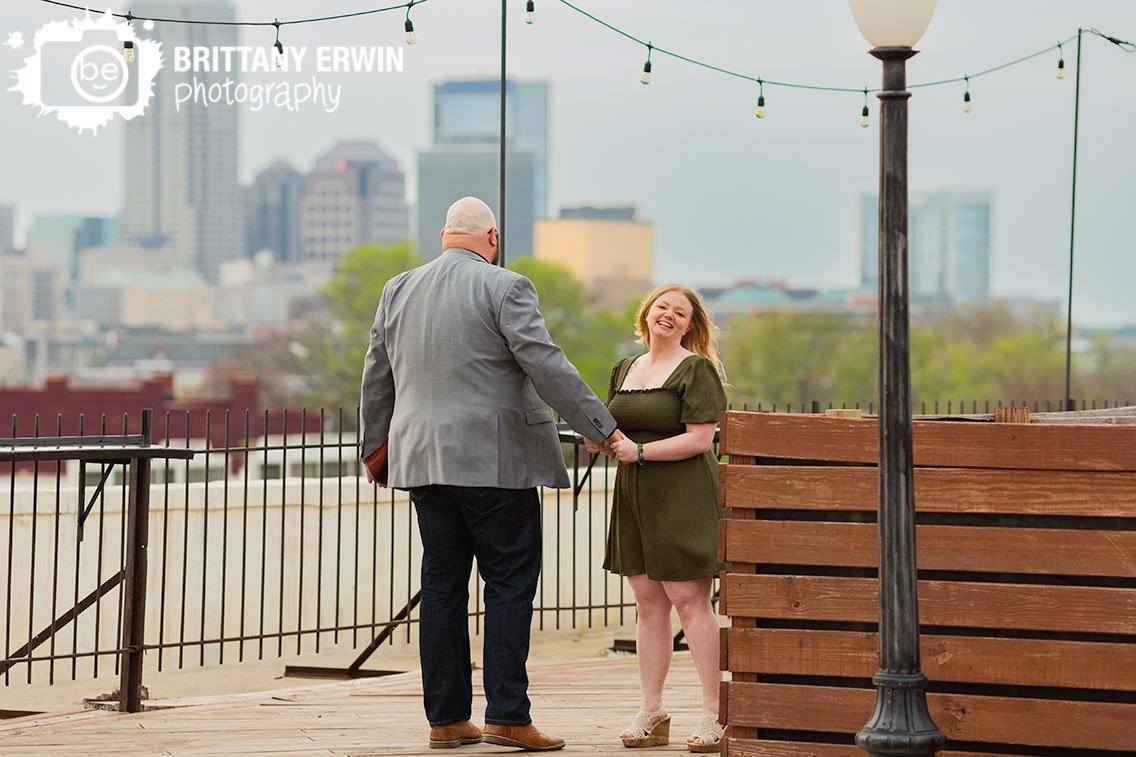 downtown-Indianapolis-engagement-portrait-photographer-rooftop-skyline-view.jpg