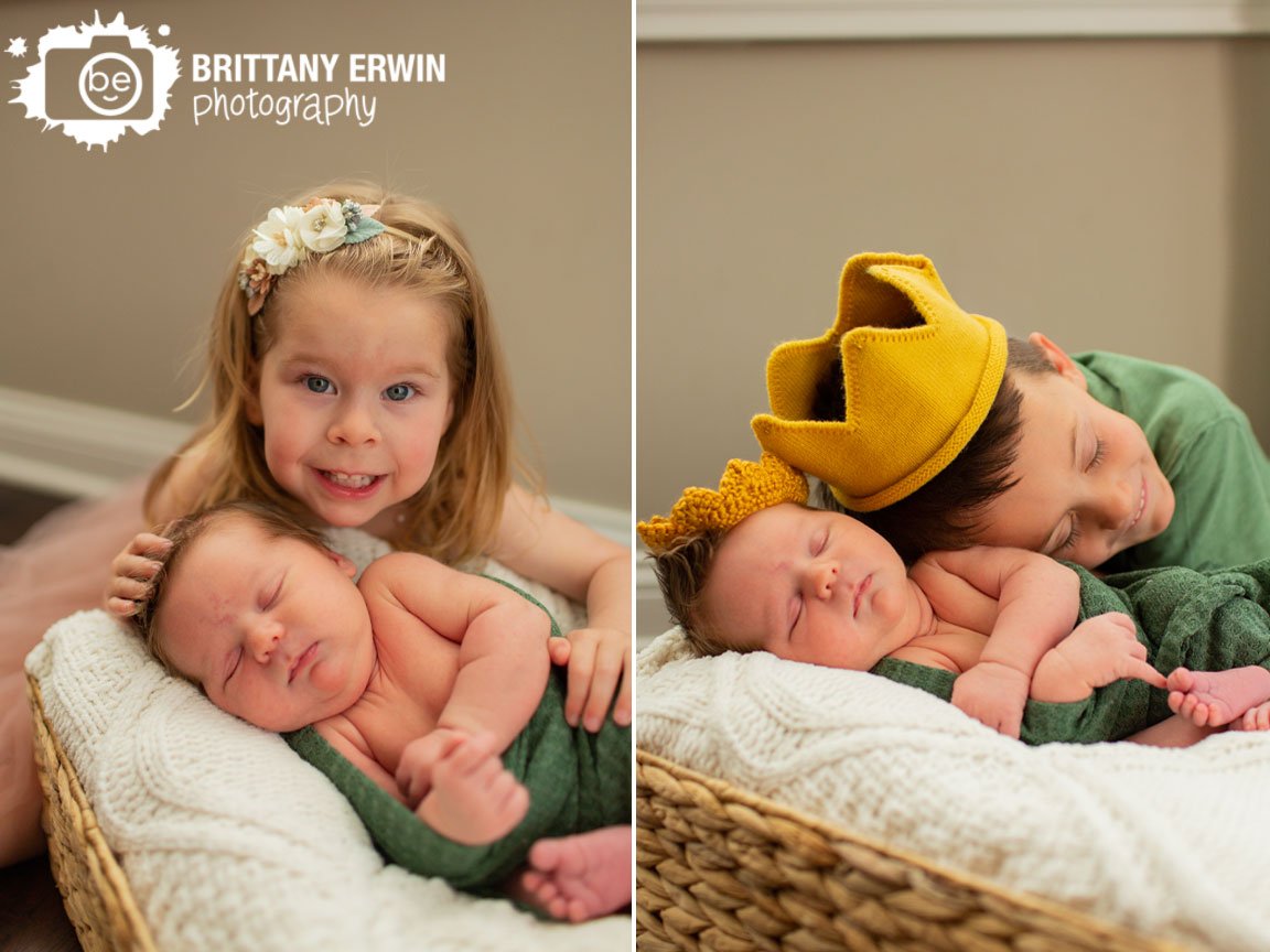 siblings-portrait-newborn-photographer-in-home-session.jpg