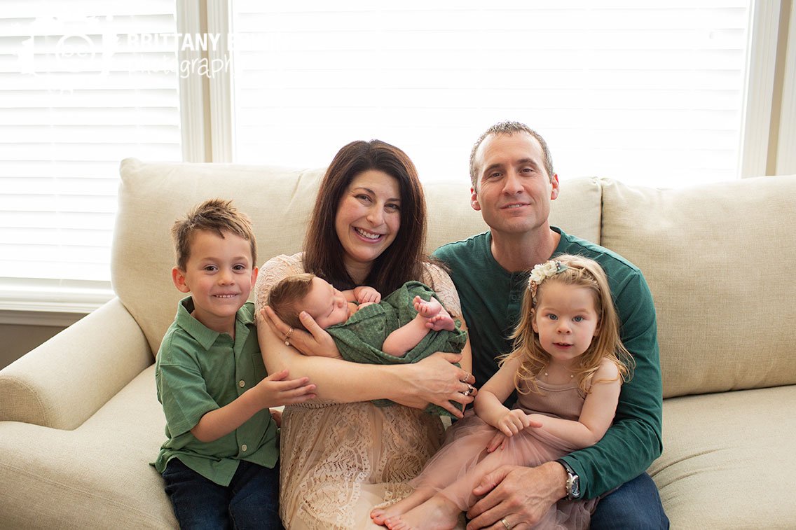 in-home-newborn-phototgrapher-family-portrait-baby-boy-big-brother-sister.jpg