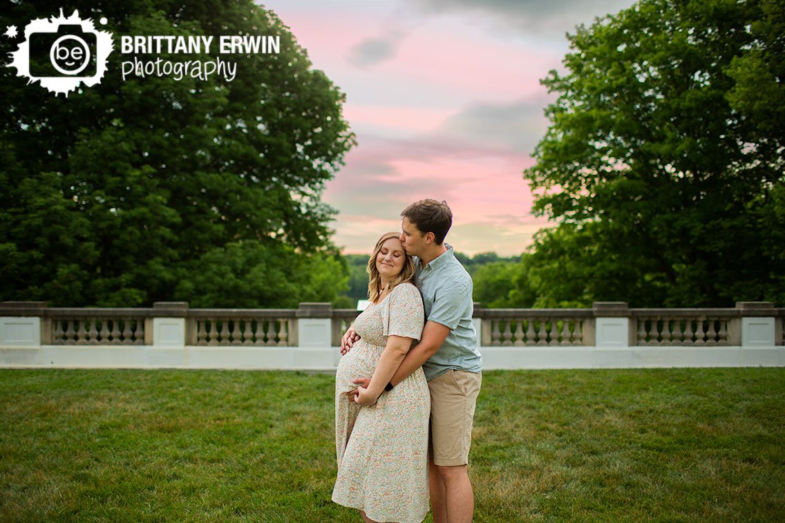 Indianapolis-sunset-maternity-portrait-session-photographer-couple-in-field.jpg