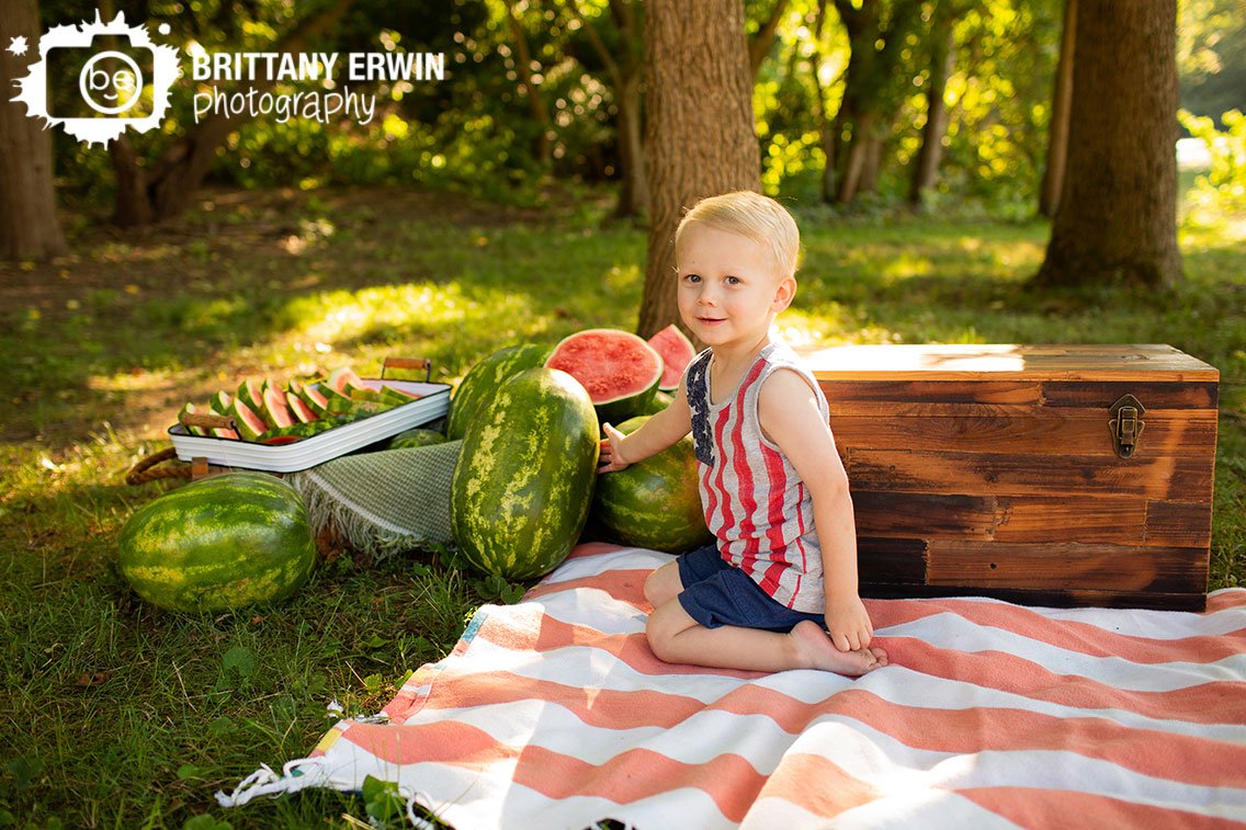 outdoor-summer-july-watermelon-mini-session-photographer.jpg