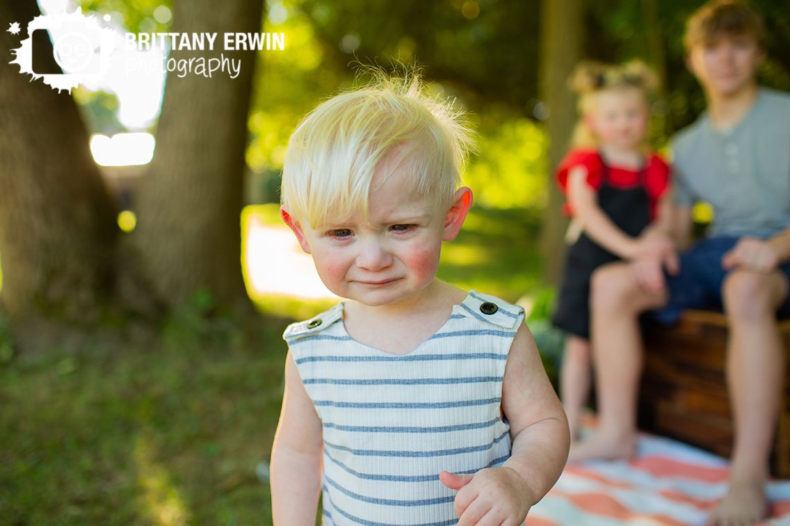Indianapolis-portrait-photographer-toddler-boy-striped-outfit.jpg