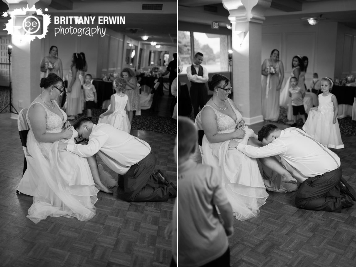 Indianapolis-wedding-photographer-reception-groom-garter-toss.jpg