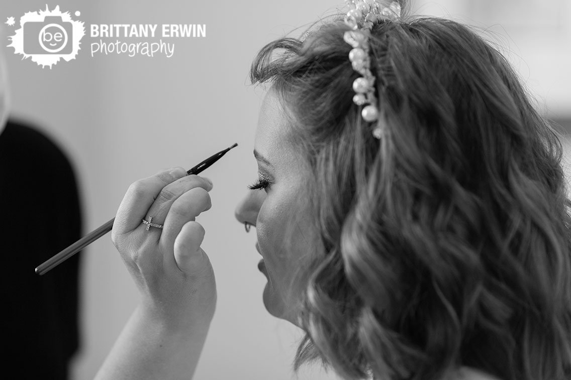 bride-getting-ready-makeup-brush.jpg