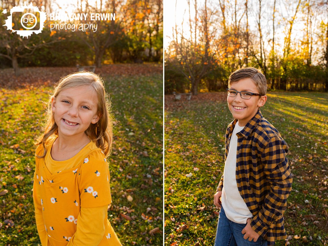 siblings-fall-yearly-portrait-outdoor-photographer-Indianapolis.jpg