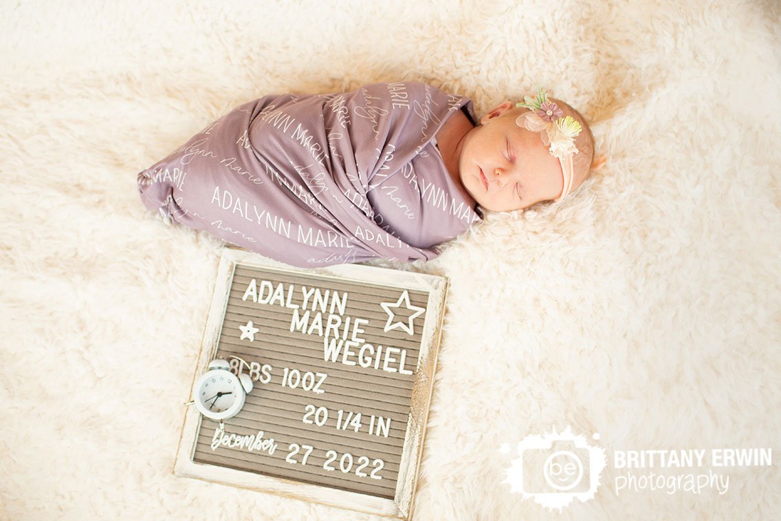 Indianapolis-newborn-portrait-photographer-letterboard-sleeping-girl-with-alarm-clock.jpg