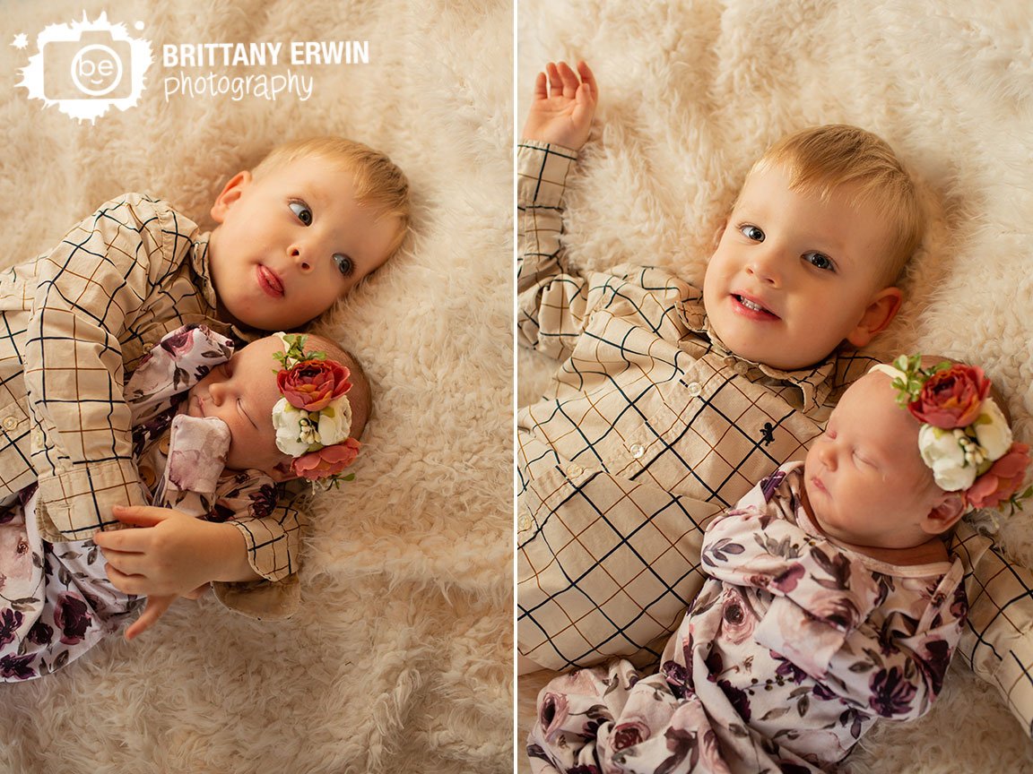 Indianapolis-newborn-portrait-photographer-boy-with-baby-sister-siblings-on-furry-blanket.jpg