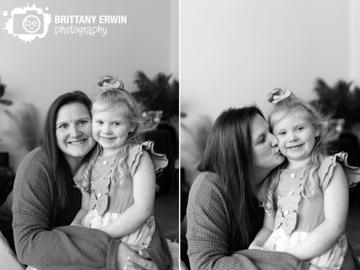 Mother-Daughter-portrait-indoor-studio-photographer.jpg