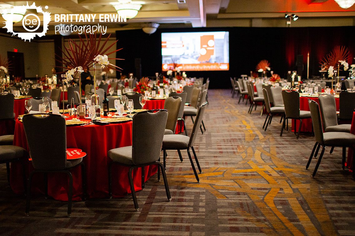 Indianapolis-event-photographer-red-flower-centerpieces-and-tablecloths.jpg