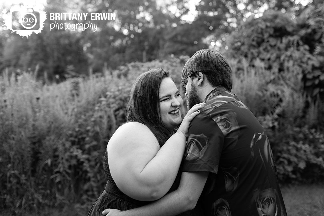 Indianapolis-summer-portrait-photographer-couple-dancing-in-field.jpg