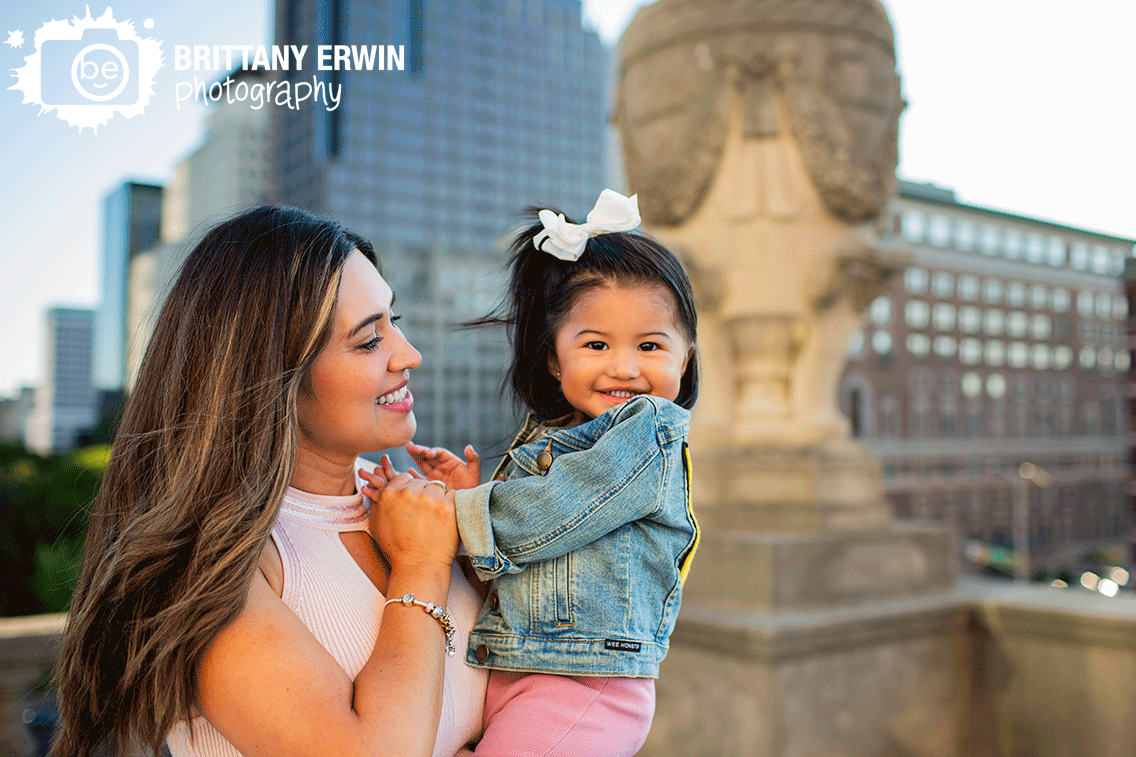 Indianapolis-portrait-photographer-mother-daughter-downtown-Indianapolis.gif