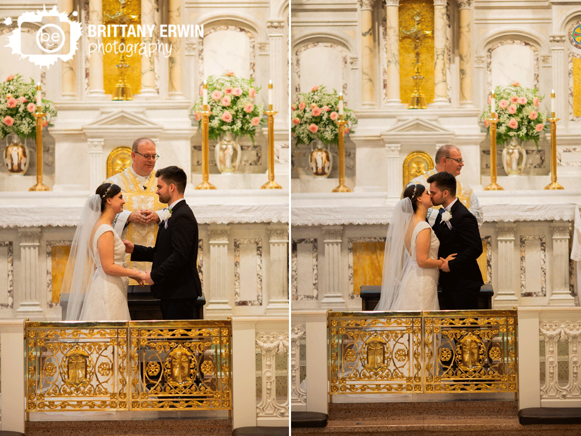 wedding-ceremony-first-kiss-at-altar.gif