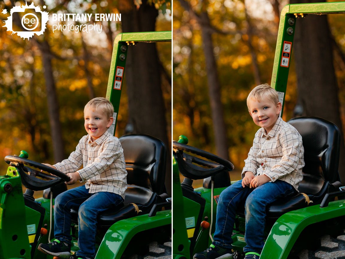 Indianapolis-portrait-photographer-boy-on-tractor.jpg