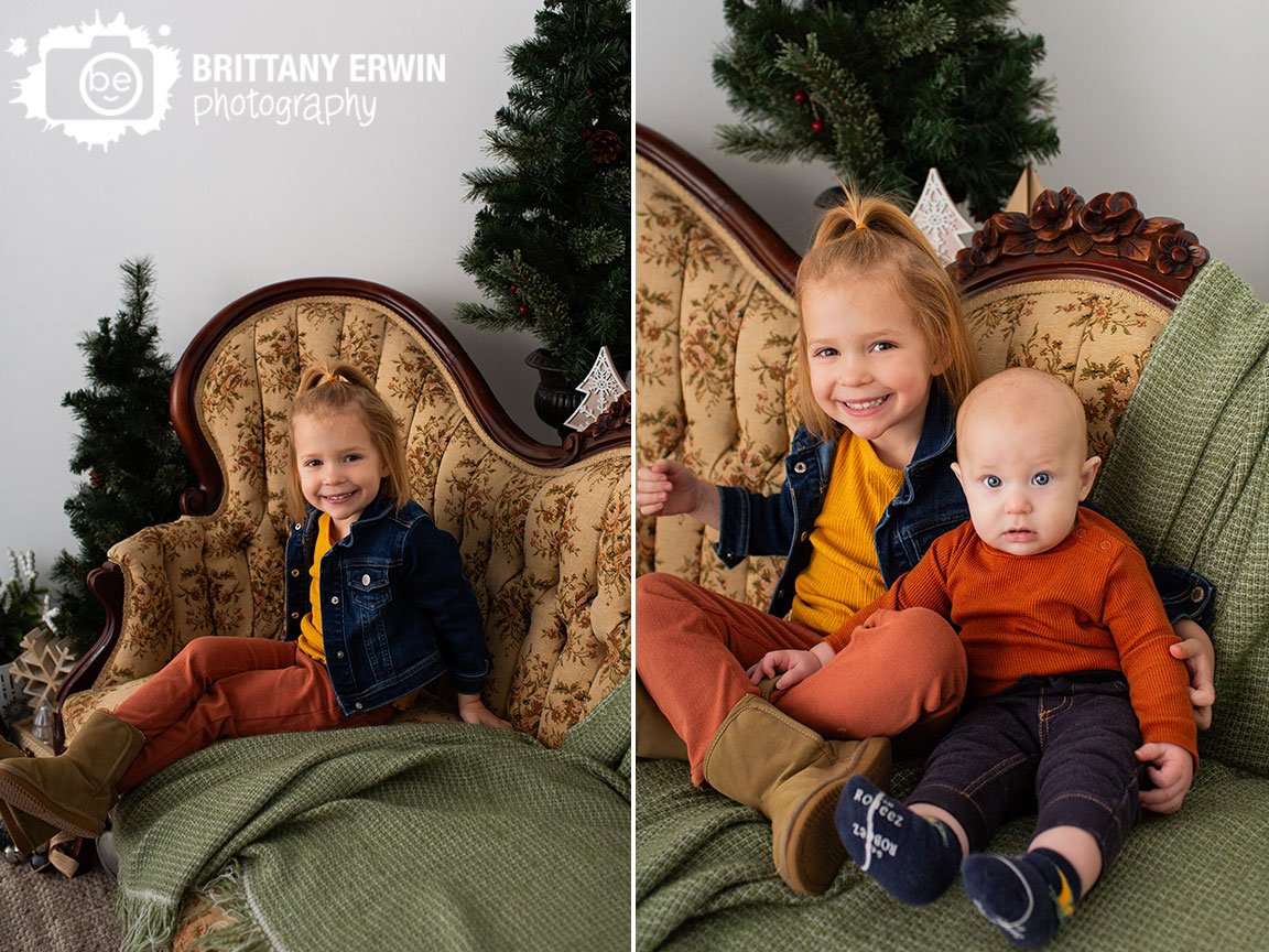 Indianapolis-sibling-portrait-antique-couch.jpg