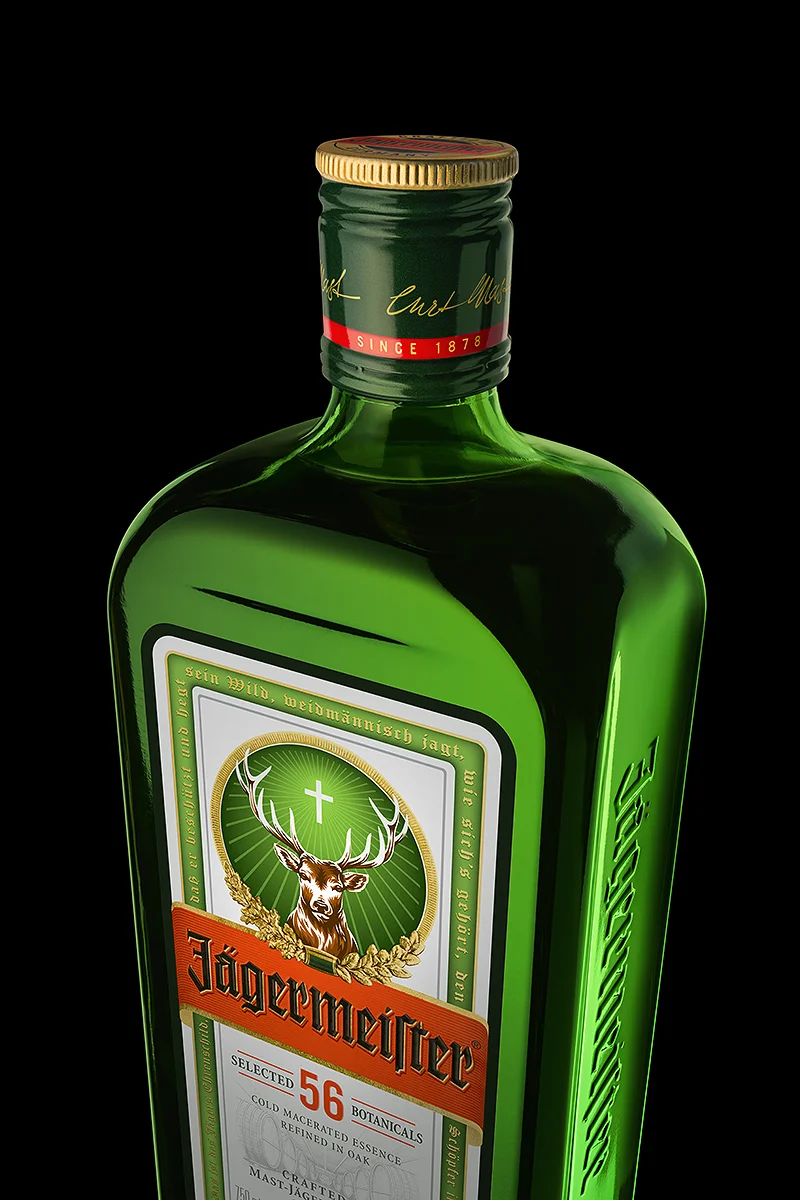 Jäger_Shoulders_Bottle_3-4_Right_1570px.jpg