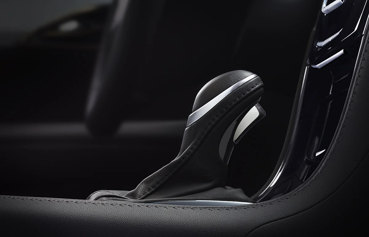 Cadillac_Shifter_R6_1200px.jpg