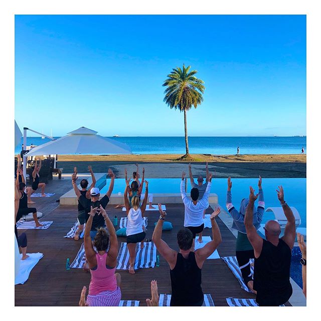 I had the great pleasure of teaching the amazing and inspiring community of @eosydney at the chapter retreat in Fiji over the weekend. Beyond grateful to be apart of this community 🙏✨🧘🏻&zwj;♀️ #retreat #entrepreneurs #fiji #yogaeverywhere #yogaeve