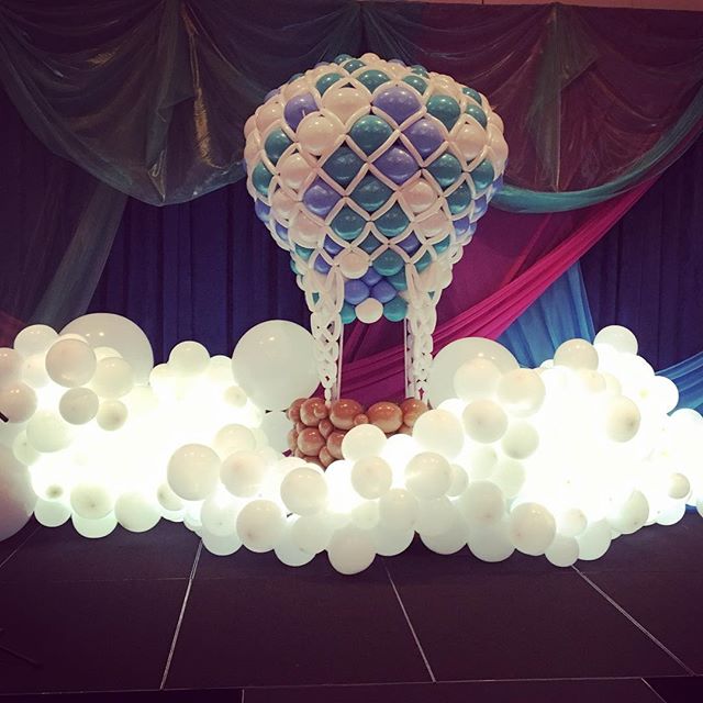 Set your sights on the horizon! #light #hotairballoon #notreallythough #balloonsbynatethegreat