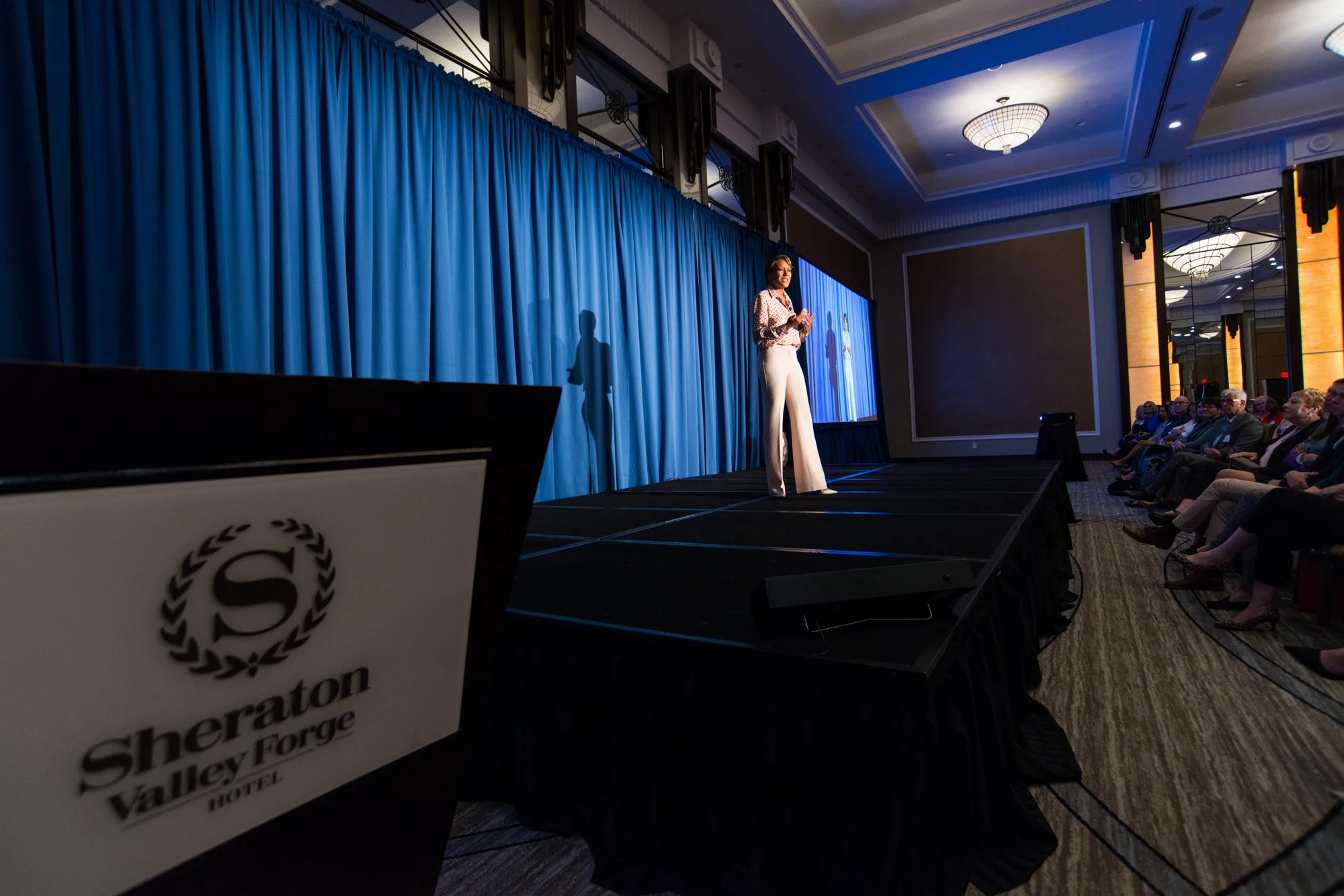 EVENTS_ROBIN ROBERTS_PEOPLESHARE_20190926_AWM_9087.jpg