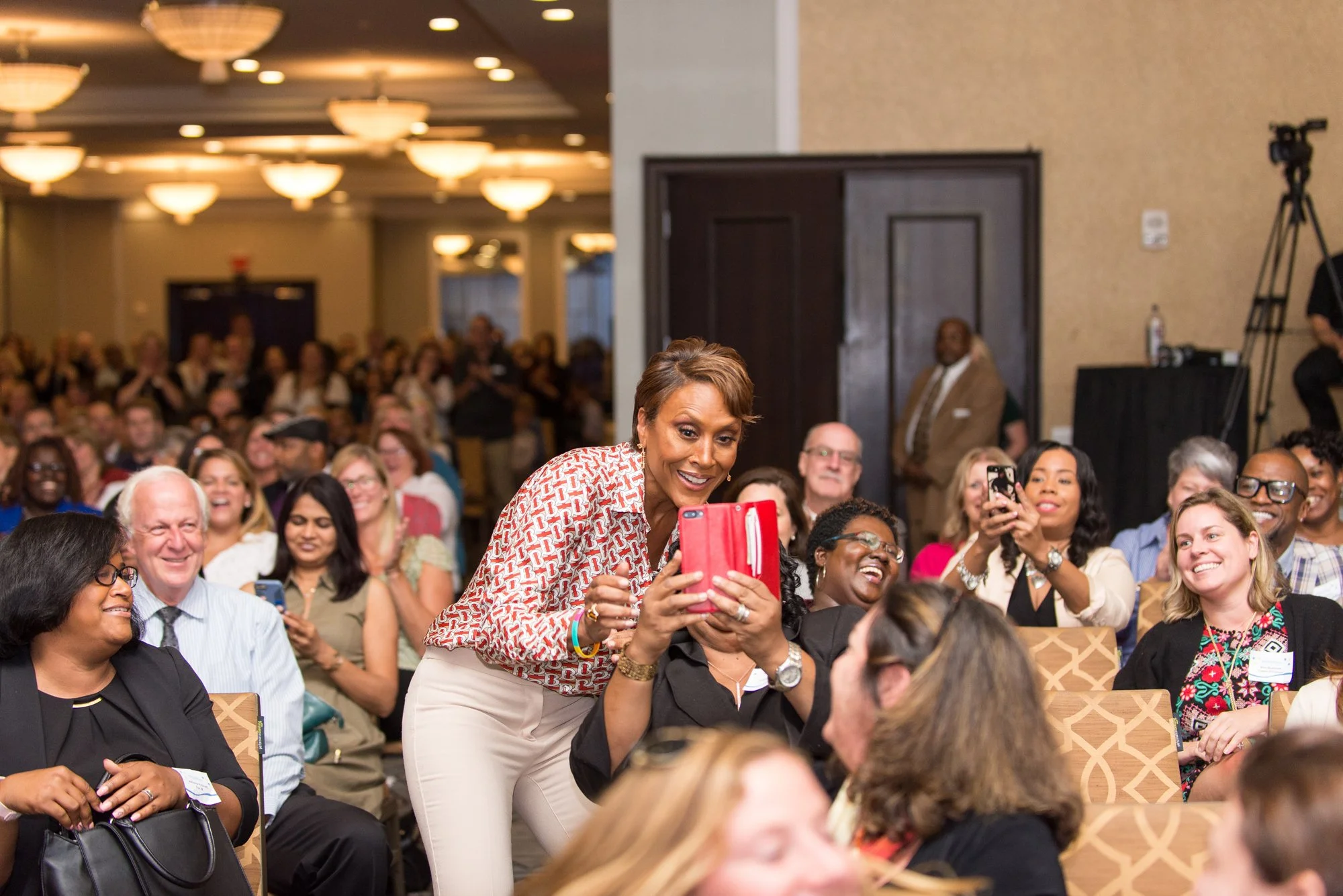 EVENTS_ROBIN ROBERTS_PEOPLESHARE_20190926_DSC_4408.jpg
