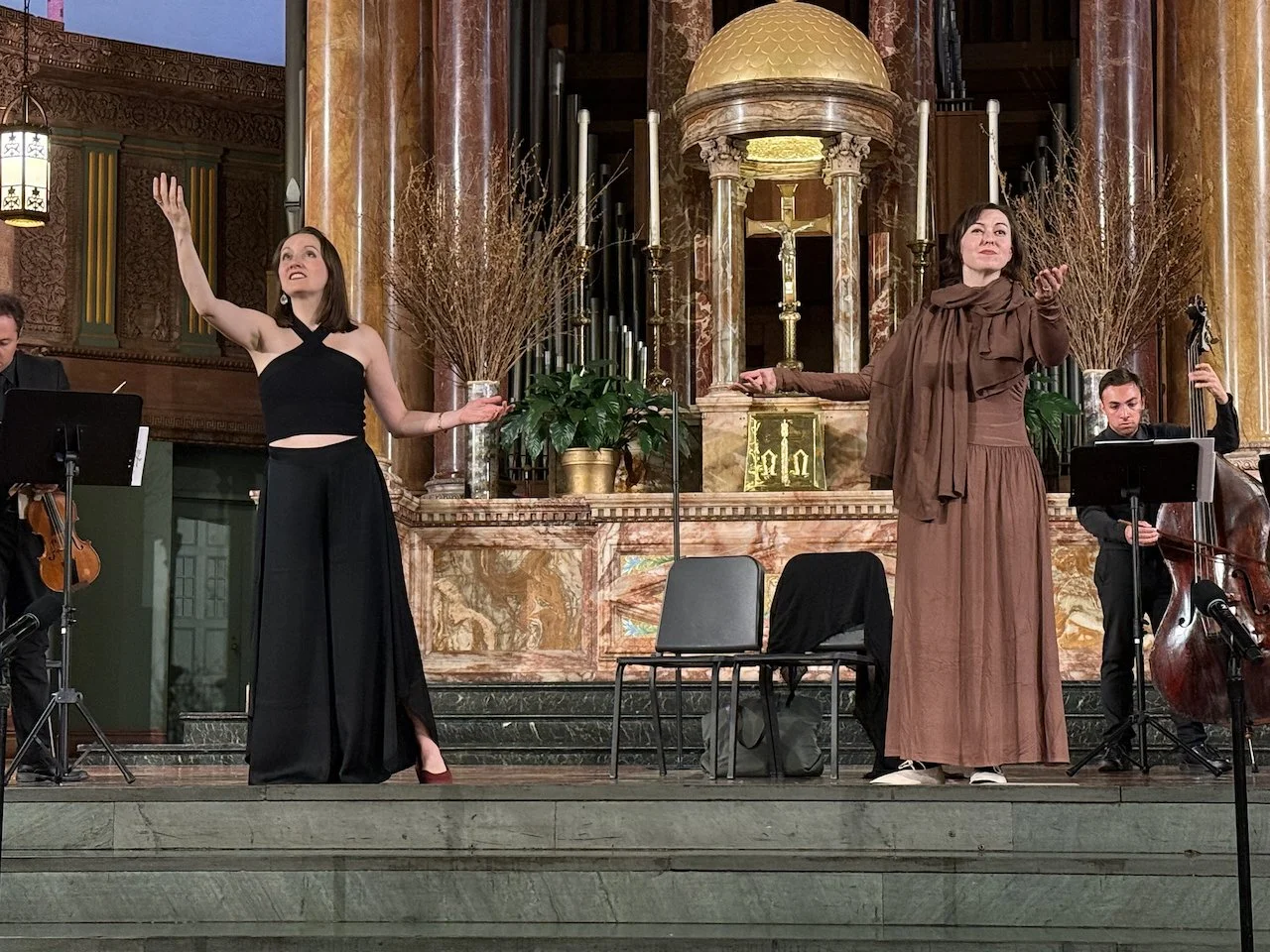 Judith 09 J N arms.jpeg