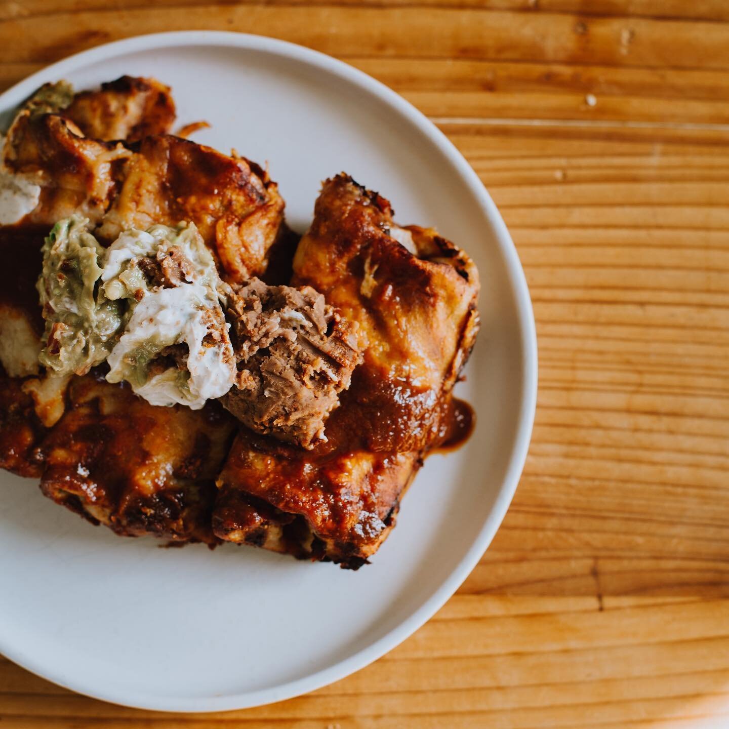 Beef Enchiladas made with home canned Red Enchilada Sauce.  Recipes for both can be found on the website at www.canningculture.ca
#canningculture #beefenchiladas #redenchiladasauce #mexicanfood #ballcanning #bernarden #proudlyhomemade #whatsforsupper