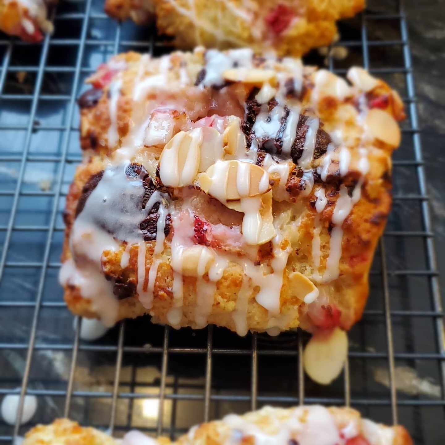 Working from home can have its advantages.  Fresh baked scones for my husband.  These scones were flavoured with fresh strawberries, dark Lindt chocolate and homemade strawberry jam. #canningculture #strawberryjam #proudlyhomemade #BallProudlyHomemad