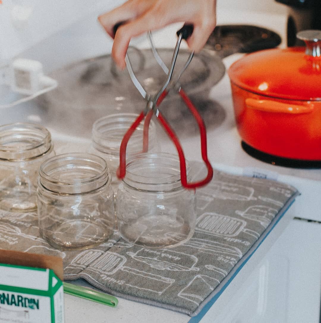 Prepping jars and lids for a new batch of preserves #canningculture #cannedfoodmonth #proudlyhomemade #BallProudlyHomemade #ballcanning #bernardin #cannedfruit #jars #environmentallyfriendly #environmentallyconscious #recycleyourjars #bernardinlids