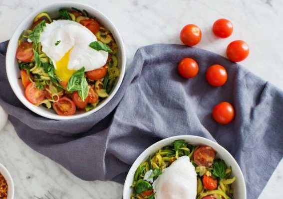 Zucchini-Noodles-Poached-Egg.jpg