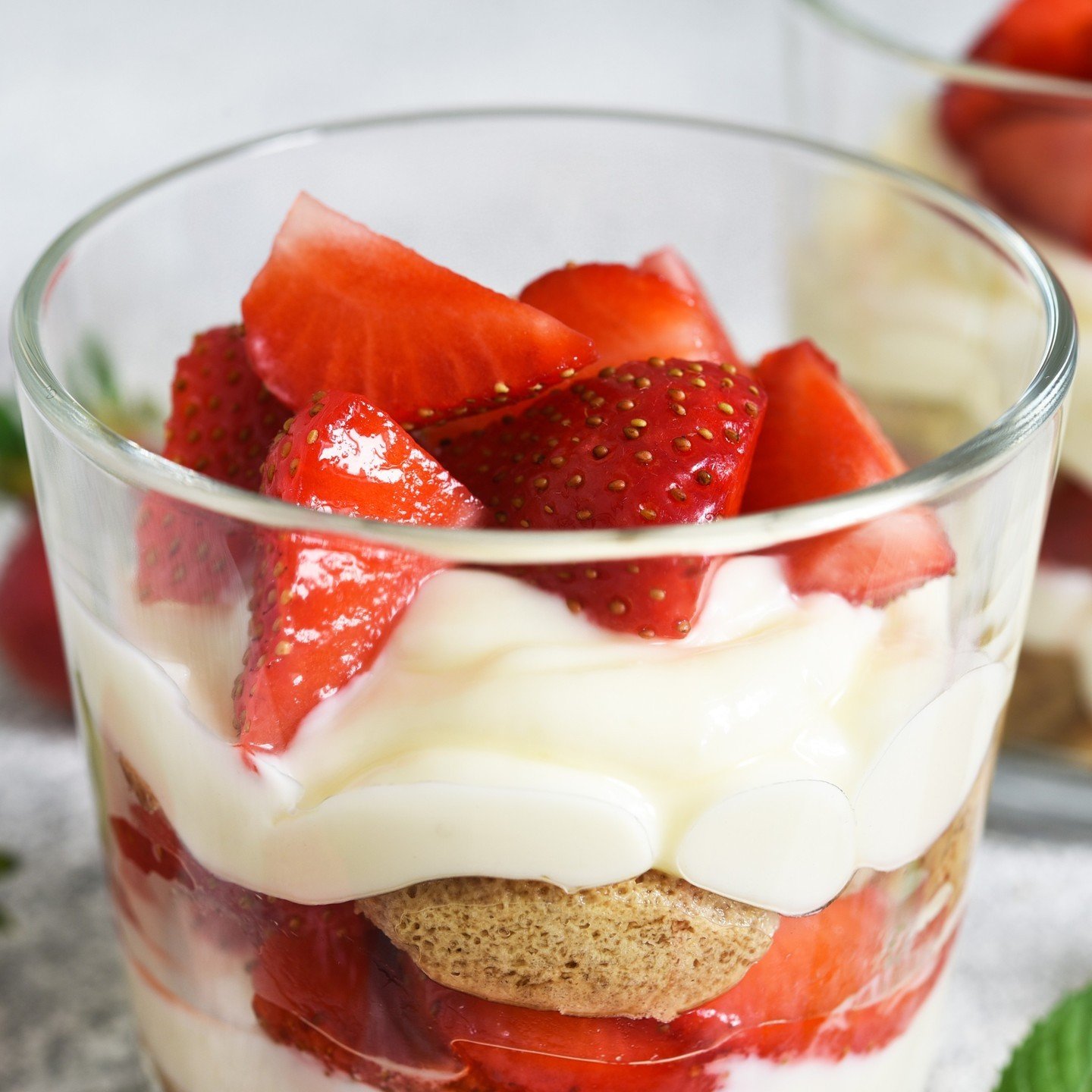 May is in full bloom, and so is berry season! 🍓🫐 Treat yourself to a slice of heaven with this Berry Tiramisu recipe from @egglandsbest &ndash; it's the perfect way to welcome the flavors of the season.

Ingredients:
1 package GF lady fingers
1/2 c