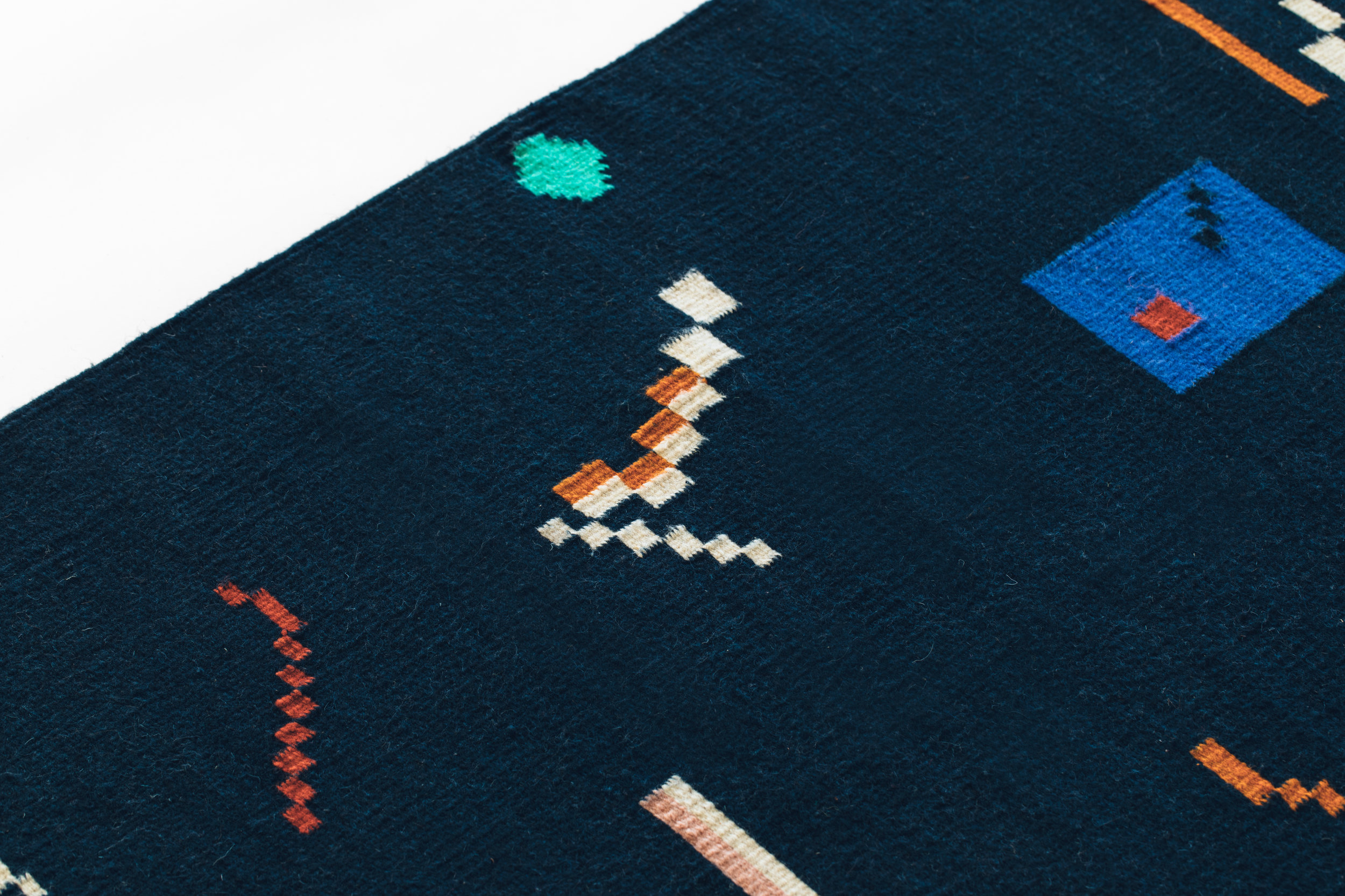 indigo_interstate_contemporary_area_rug_close