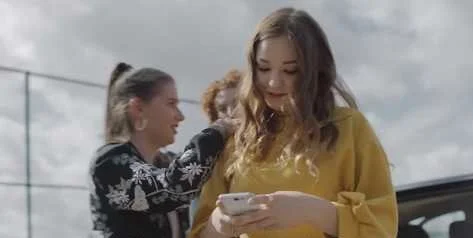 O2 - Oops Free Screen Replacement TV AD