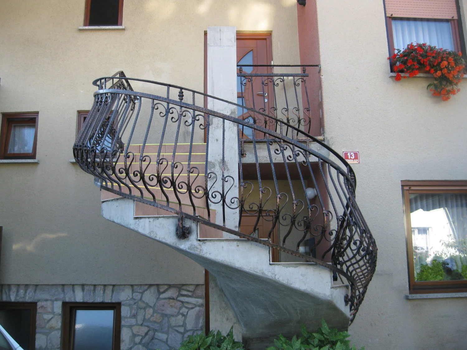 kovana+stopniscna+ograja+04.jpg
