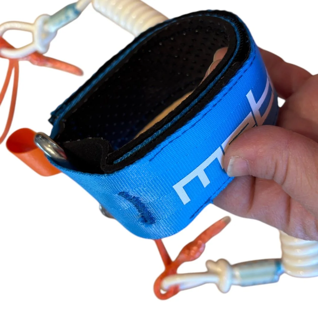 MetaLeash_Hook Cuff_Blue_Surf_ detail.jpg