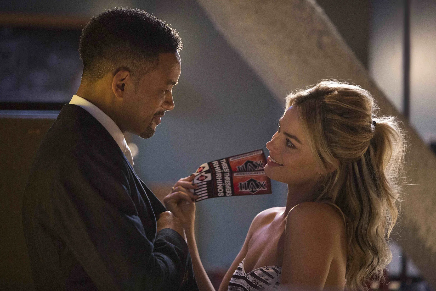Focus_Bild_02__WILL_SMITH_Nicky_MARGOT_ROBBIE_Jess.jpg