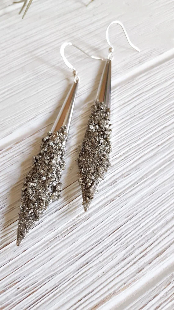 silver pyrite dagger.jpg