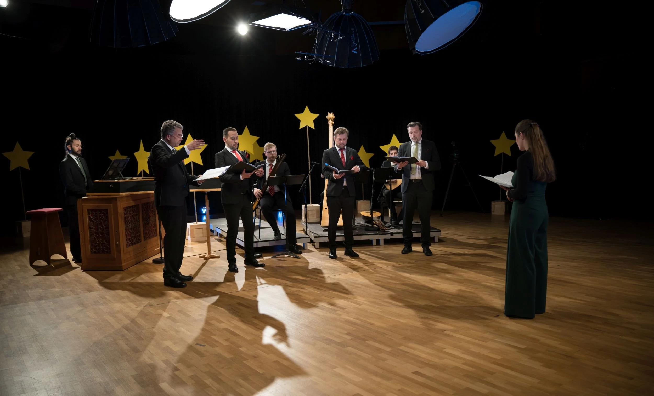 Polyharmonique_Oren_Kirschenbaum_Classical_Videoproductions_Basel (1).jpg