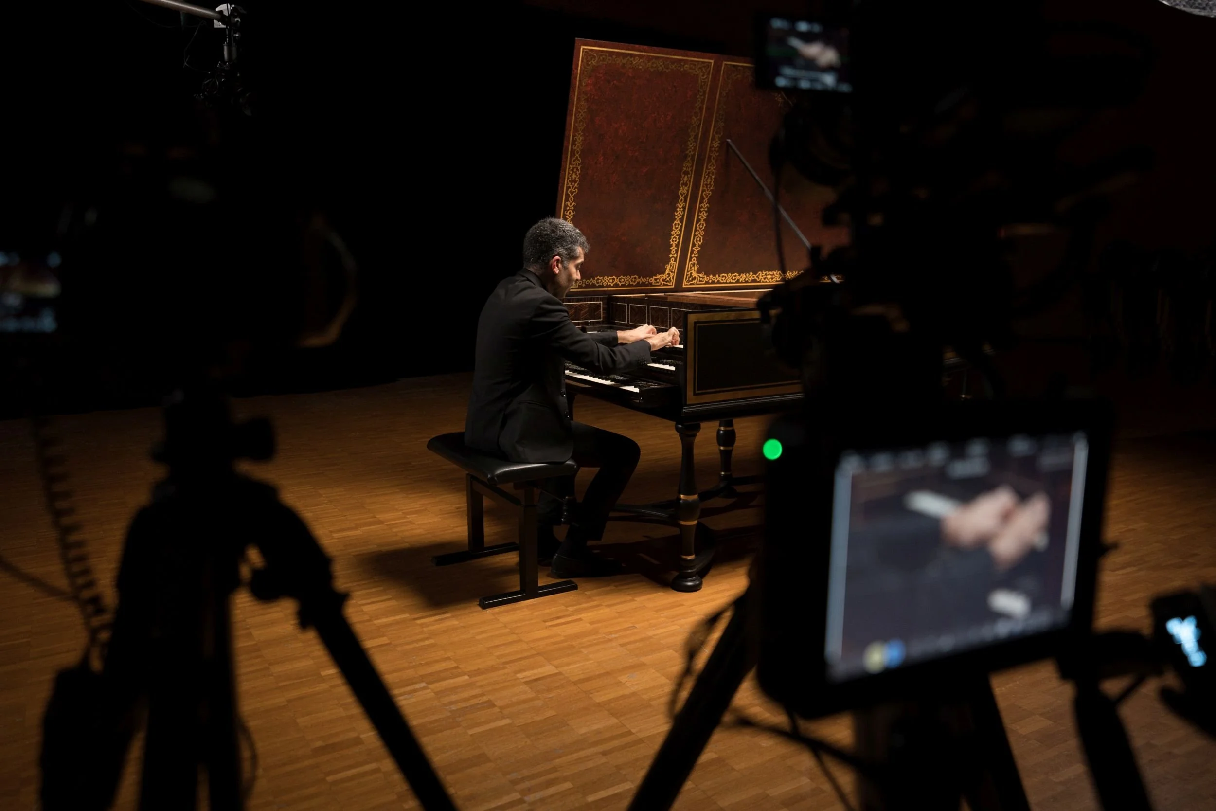 Diego_Ares_Oren_Kirschenbaum_Klassische_Videoproduktionen_Basel (9).jpg