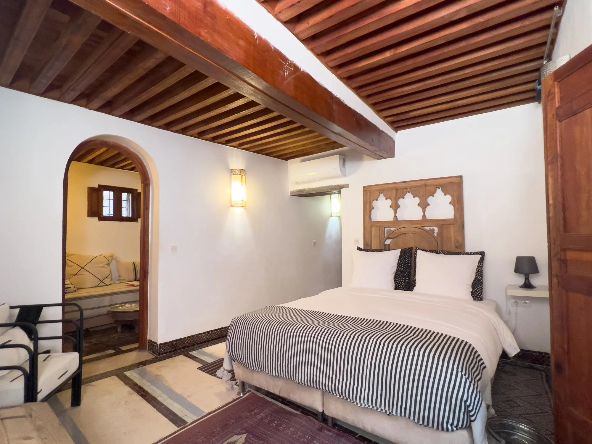 fes-medina-dar7louyat-chambre-ghita-1.jpg