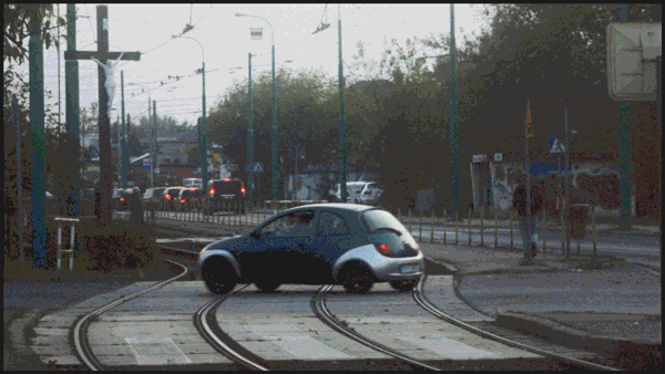 carsmalleragain.gif