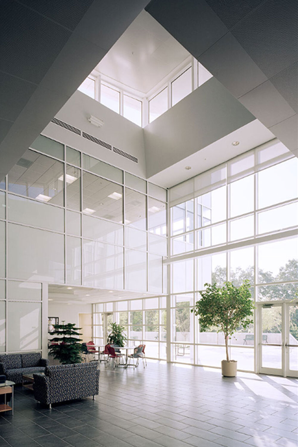 icd-high-performance-coatings-and-chemistries-construction-project-image-interior-white-wall-cladding-bight-white-opaci-coat-300-spandrel-glass.jpg