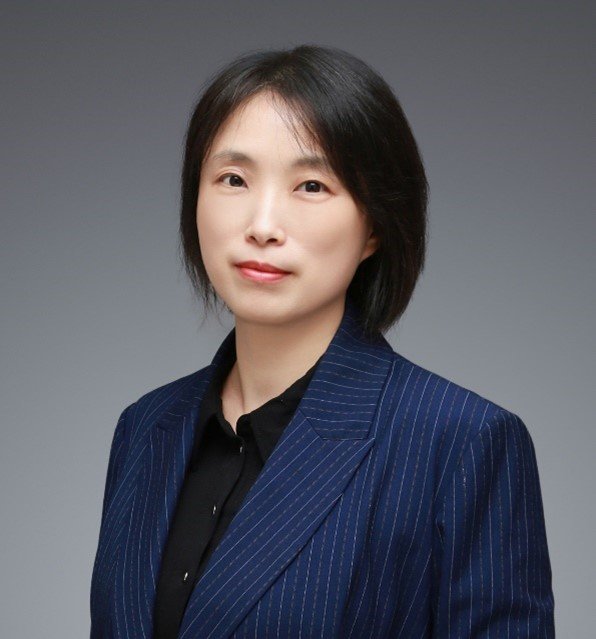 Dr Yi Cheng