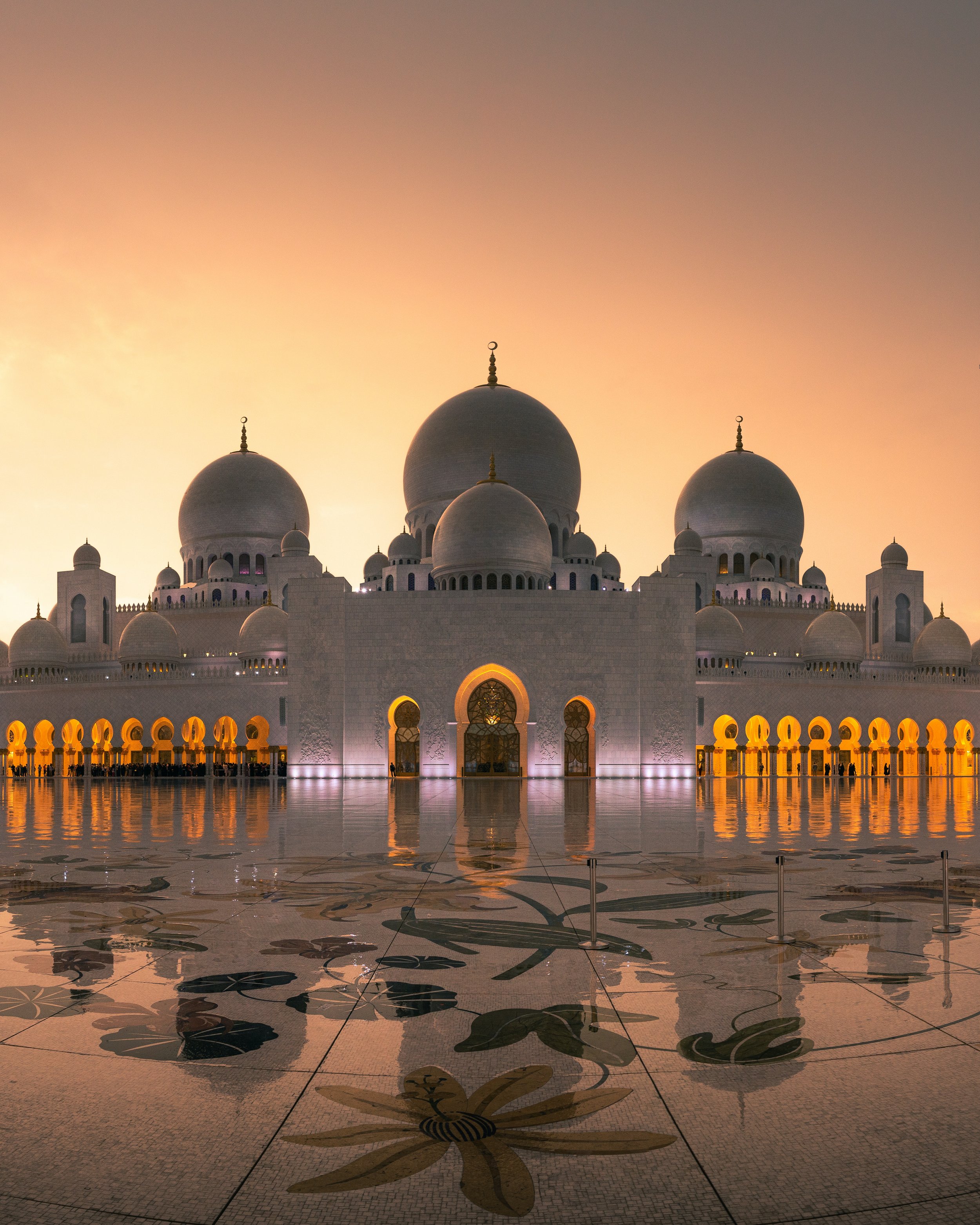 Tour Sheikh Zayed Mosque — AIA INTERNATIONAL