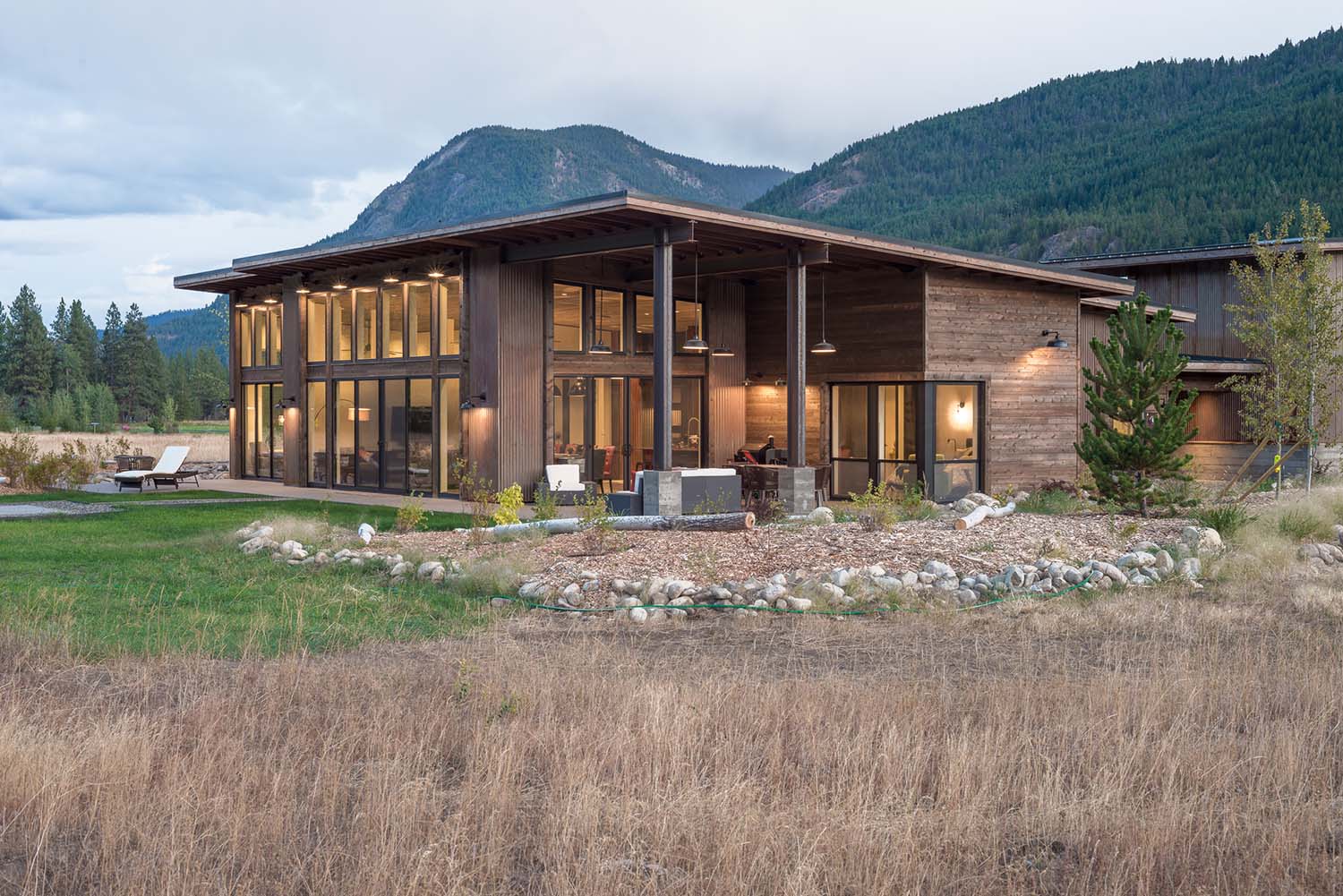 MAZAMA MEADOW HOUSE | Mazama, WA