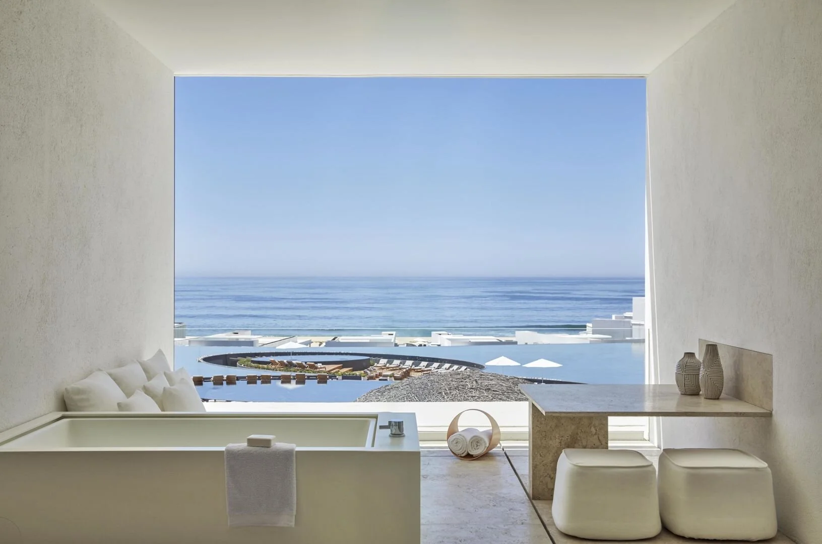 viceroy ocean view king bed balcony.jpeg